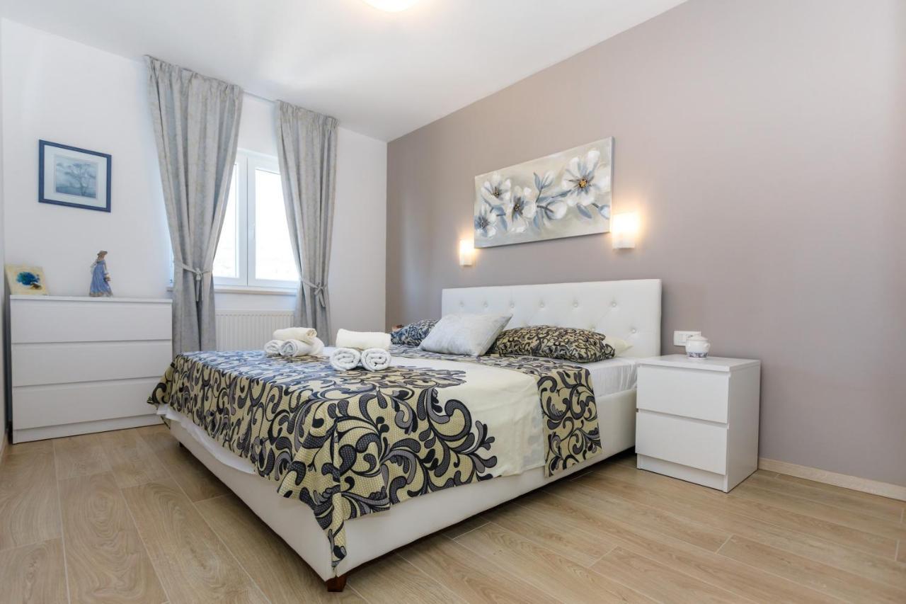 Villa Ivetta Veprinac Exteriör bild